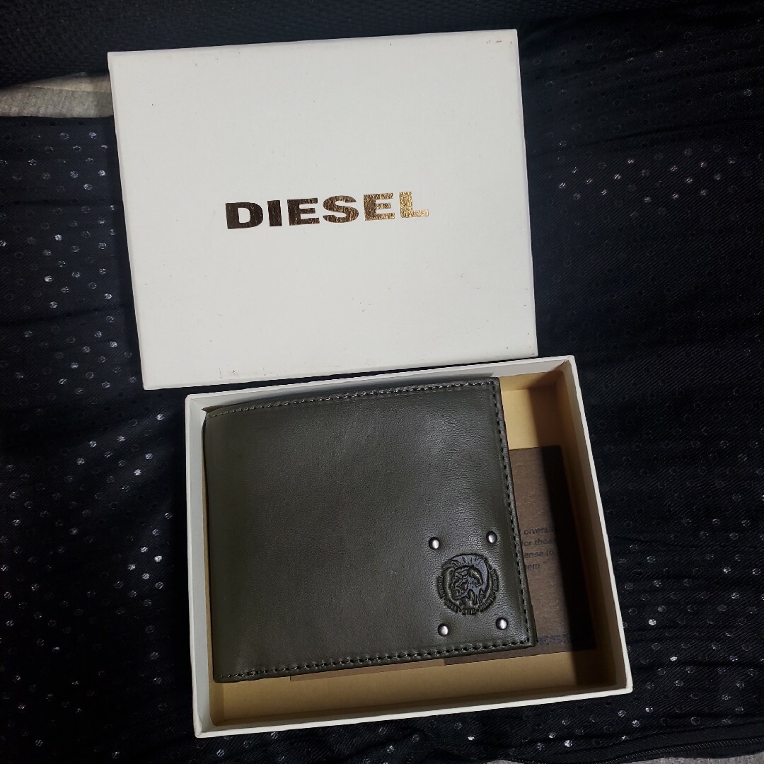 だいごろう←出品一覧タップDIESEL　財布