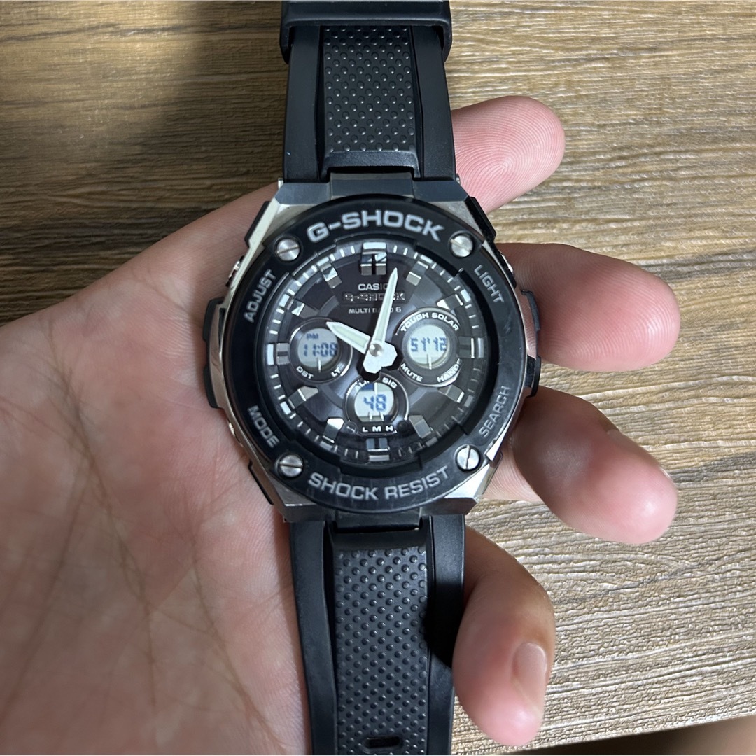 G-SHOCK(ジーショック)の訳あり美品！人気G-SHOCK メタル電波ソーラー時計 メンズの時計(腕時計(デジタル))の商品写真