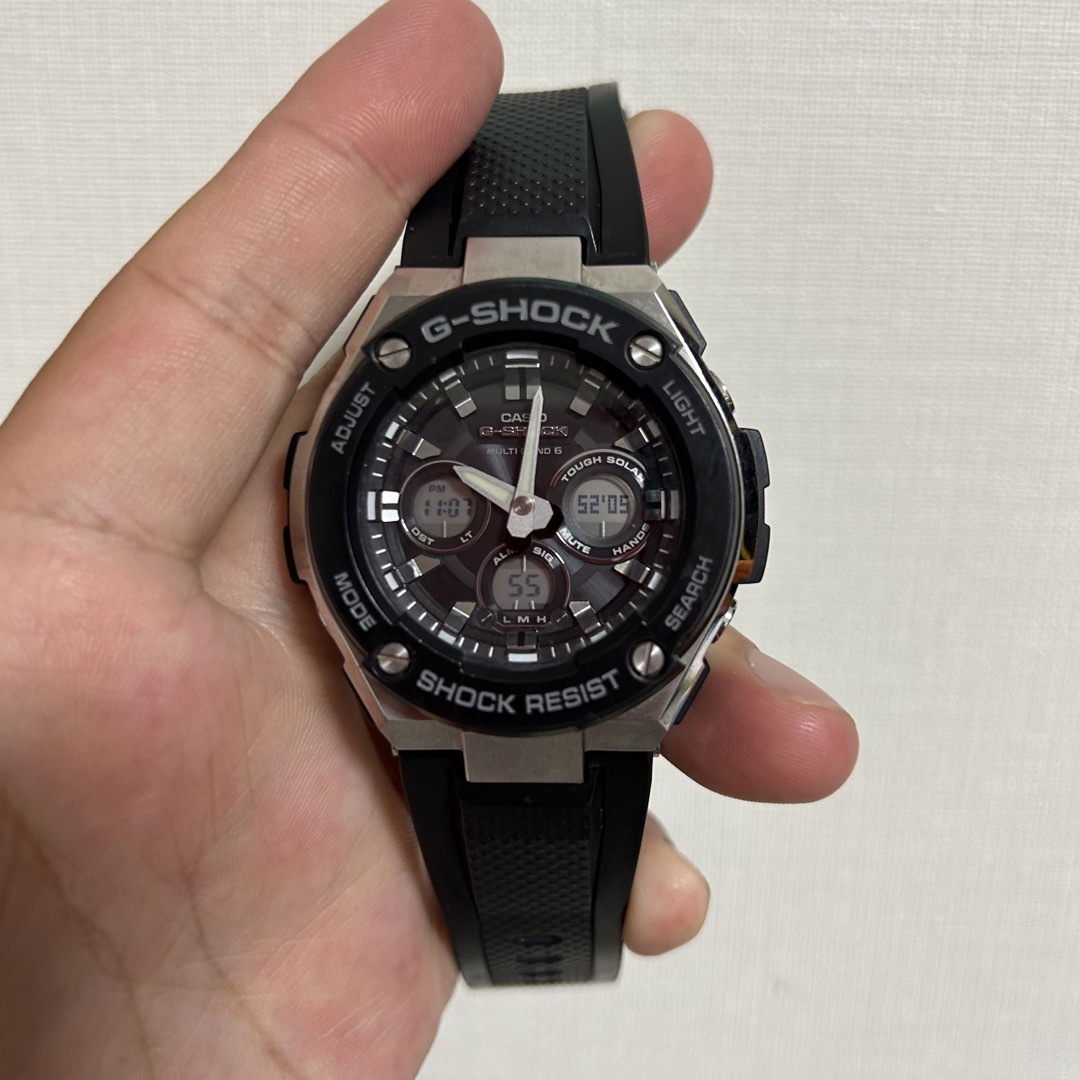 G-SHOCK(ジーショック)の訳あり美品！人気G-SHOCK メタル電波ソーラー時計 メンズの時計(腕時計(デジタル))の商品写真