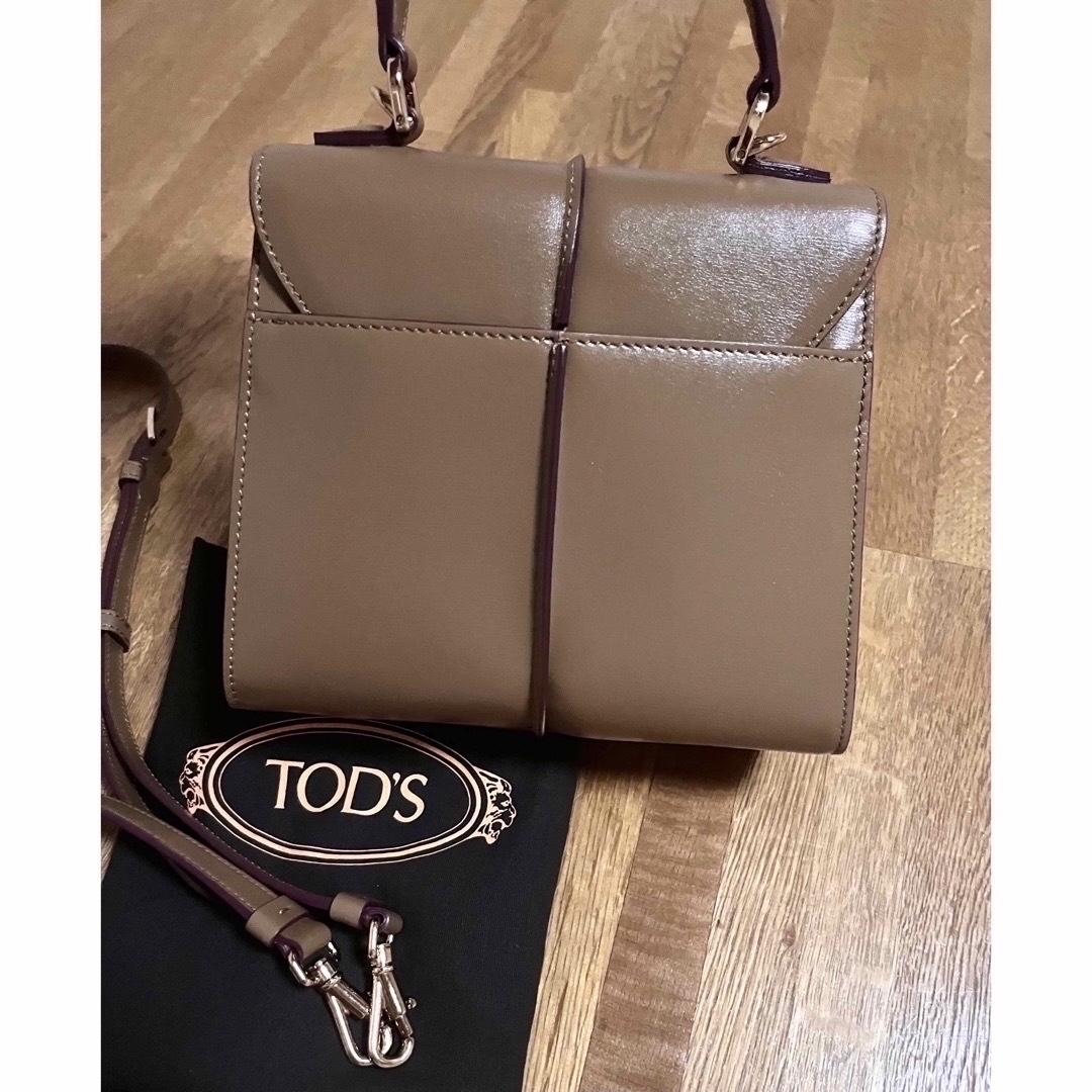 TOD'S(トッズ)の定価262900円TODS トッズ タイムレスショルダー付きレザーバッグ  レディースのバッグ(ショルダーバッグ)の商品写真