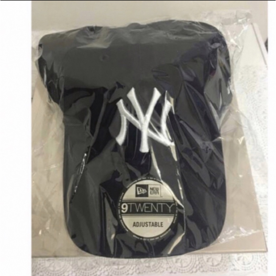 New Era x MoMA New York Yankees Cap 黒