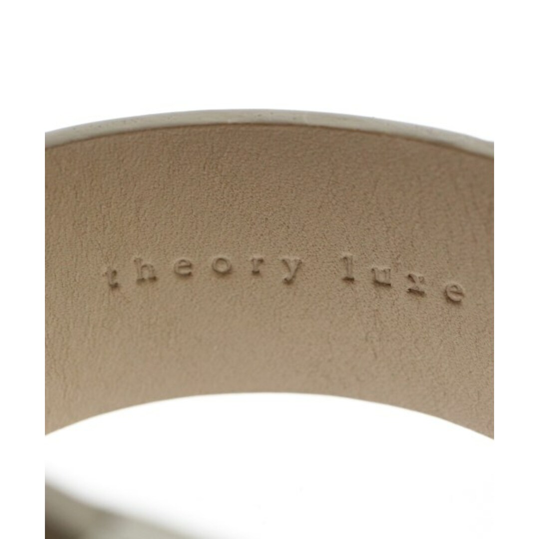 Theory luxe(セオリーリュクス)のtheory luxe ブレスレット・バングル - グレーベージュ系 【古着】【中古】 レディースのアクセサリー(ブレスレット/バングル)の商品写真