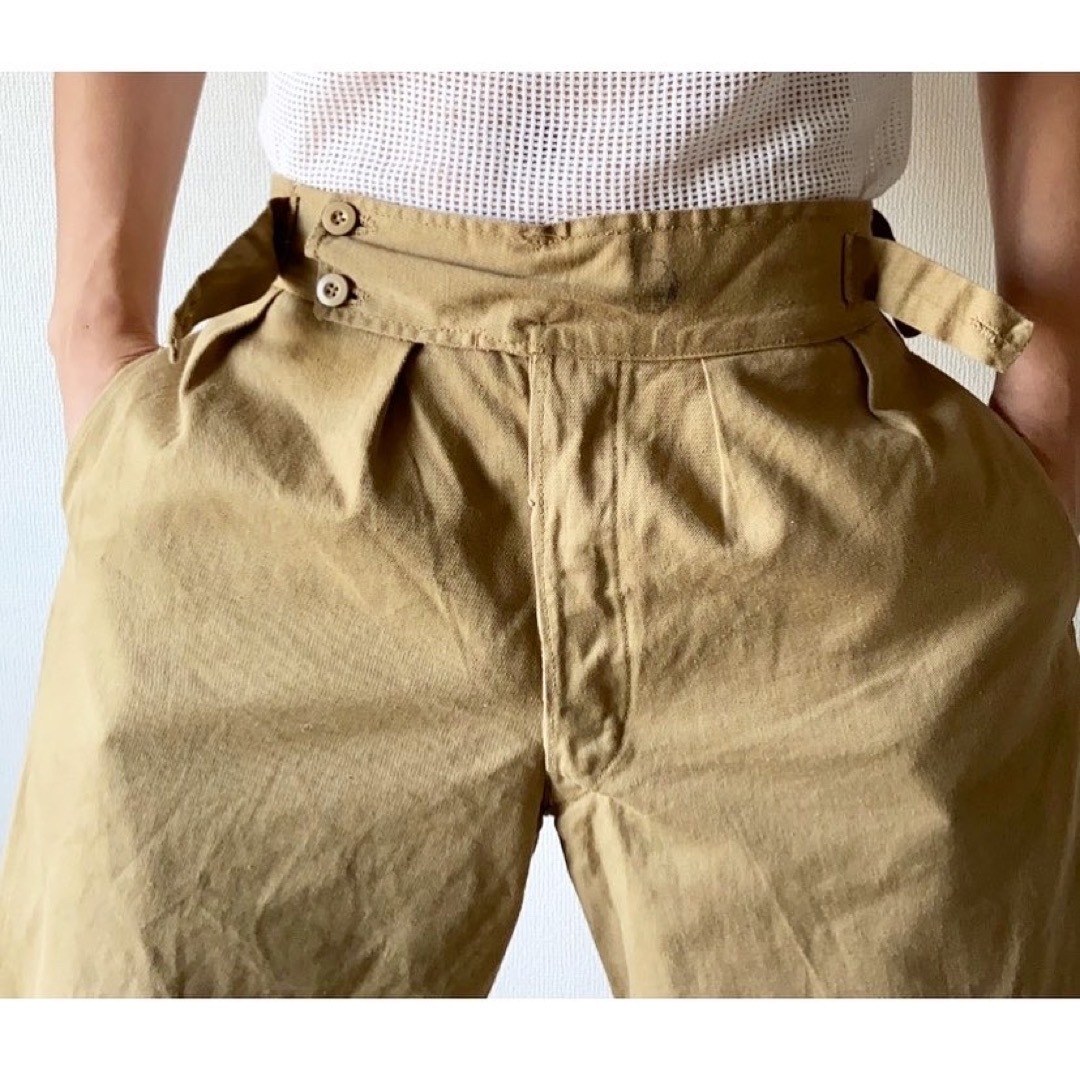 MILITARY(ミリタリー)のステンシル入り 珍個体 vintage イギリス軍 極太 グルカショーツ 短パン メンズのパンツ(ショートパンツ)の商品写真