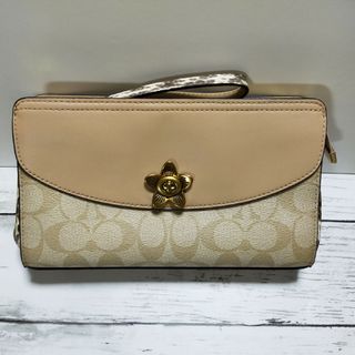 コーチ(COACH)の新品未使用　コーチ　クラッチバッグ(ハンドバッグ)