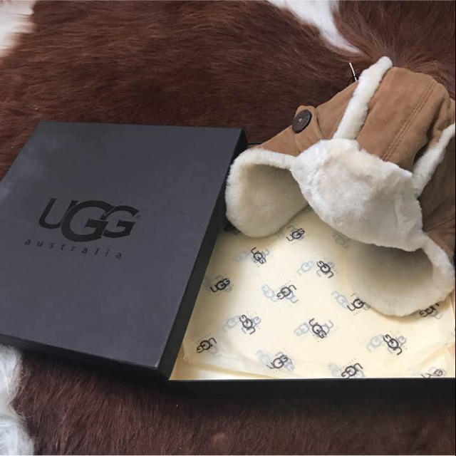 UGG(アグ)のUGG キッズ/ベビー/マタニティのこども用ファッション小物(帽子)の商品写真