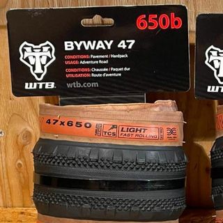 【新品】WTB ByWay 650b×47 2本セットサイドタン グラベルに是非