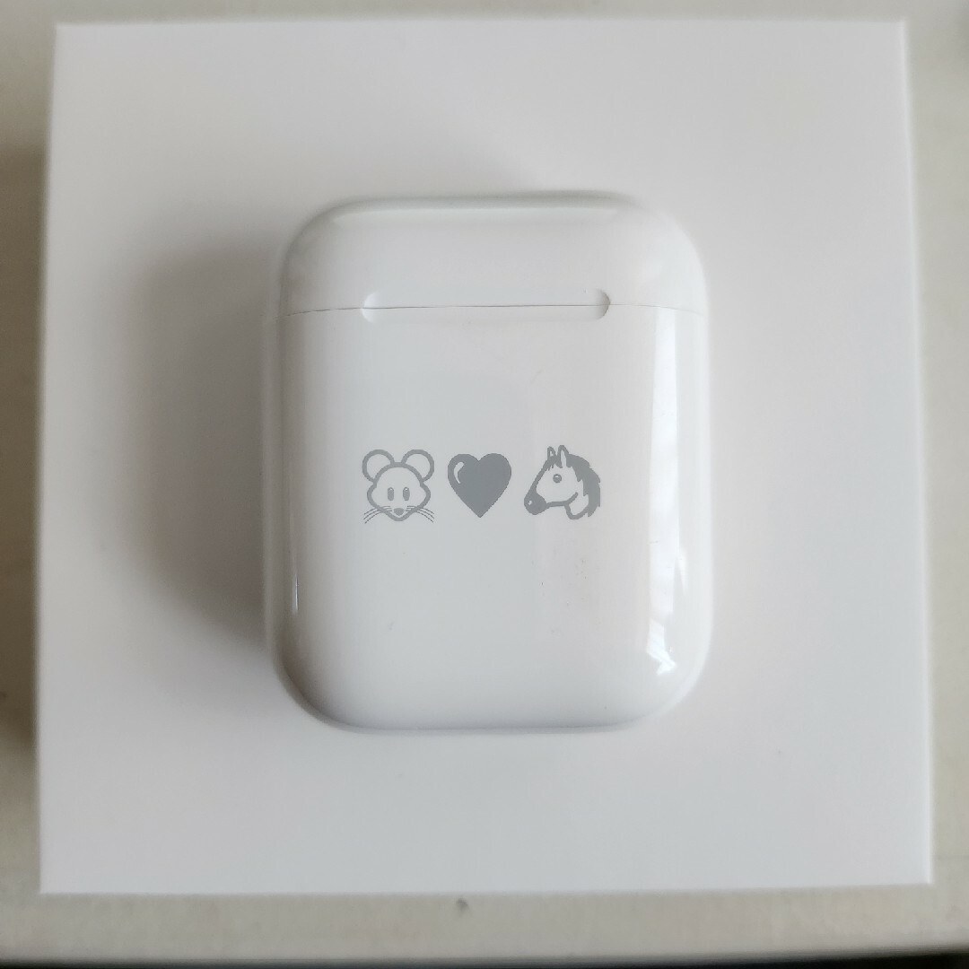 Apple(アップル)のAirPods スマホ/家電/カメラのオーディオ機器(ヘッドフォン/イヤフォン)の商品写真