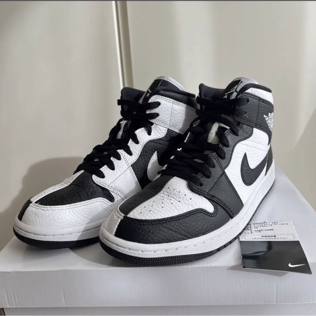 AIR JORDAN 1 MID SE WMNS white/black パンダ靴/シューズ