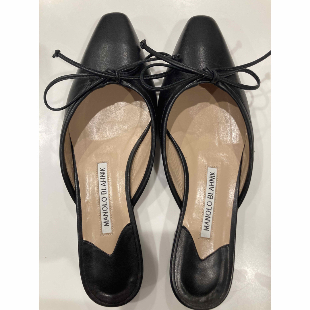 MANOLO BLAHNIK(マノロブラニク)の◇マノロブラニク◇フラットミュール　サンダル　37.5 レディースの靴/シューズ(ミュール)の商品写真