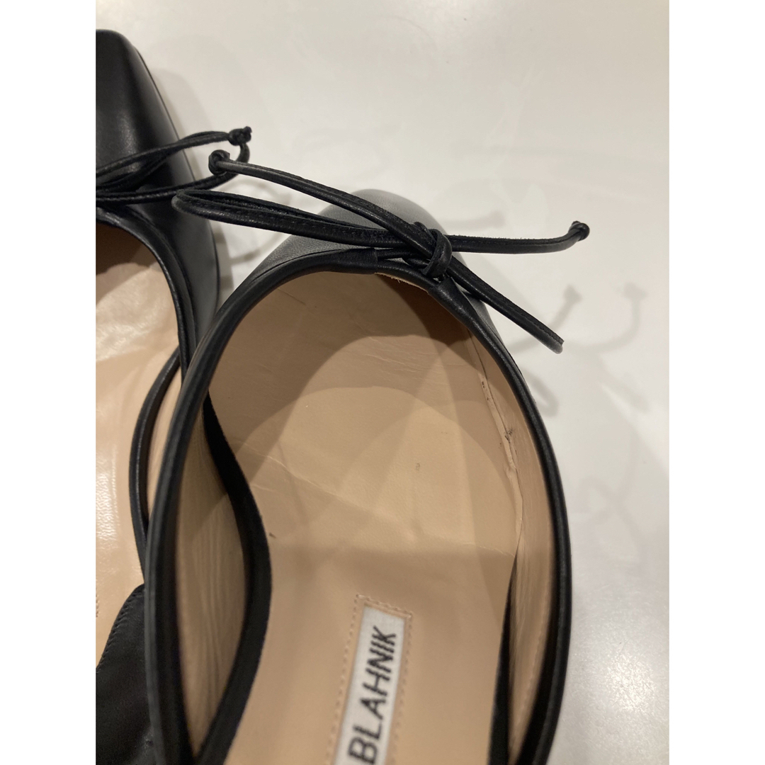 MANOLO BLAHNIK(マノロブラニク)の◇マノロブラニク◇フラットミュール　サンダル　37.5 レディースの靴/シューズ(ミュール)の商品写真