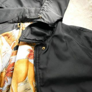 美品 サルヴァトーレフェラガモ 裏地総柄 2WAY フード 中綿 ジャケット