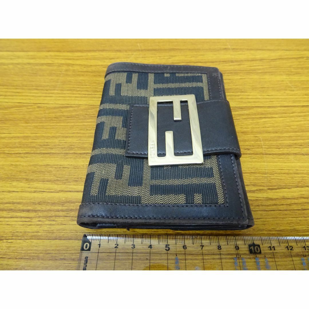 FENDI(フェンディ)のK博007/ FENDI ズッカ 二つ折 財布 キャンバス レザー  メンズのファッション小物(折り財布)の商品写真