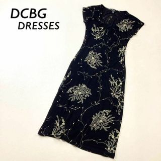 ビーシービージーマックスアズリア(BCBGMAXAZRIA)のUSA製　BCBG DRESSES ノースリーブ 花柄 ワンピース(ひざ丈ワンピース)