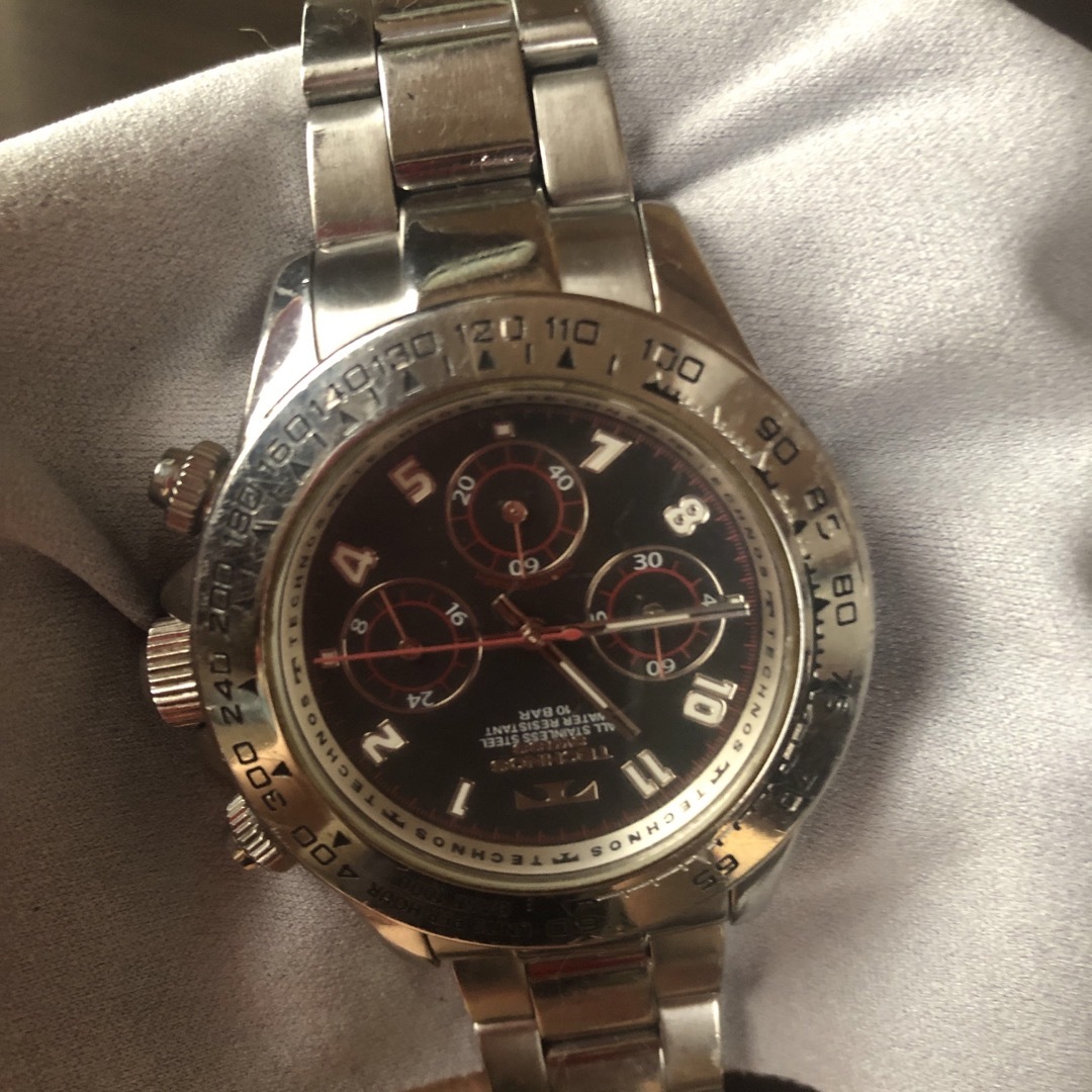 TECHNOS(テクノス)のTECHNOSクォーツ腕時計 アナログ ブラック×レッド メンズの時計(腕時計(アナログ))の商品写真