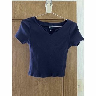 ギャップ(GAP)のGAP クロップドTシャツ　紺色(Tシャツ(半袖/袖なし))