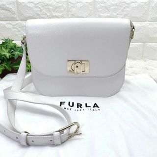 美品　FURLA フルラ　ショルダーバッグ