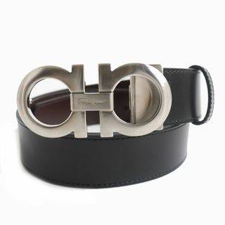 サルヴァトーレフェラガモ(Salvatore Ferragamo)の美品△Salvatore Ferragamo サルヴァトーレフェラガモ ダブルガンチーニ シルバーバックル リバーシブル レザーベルト 黒×茶 伊製 箱/袋付(ベルト)