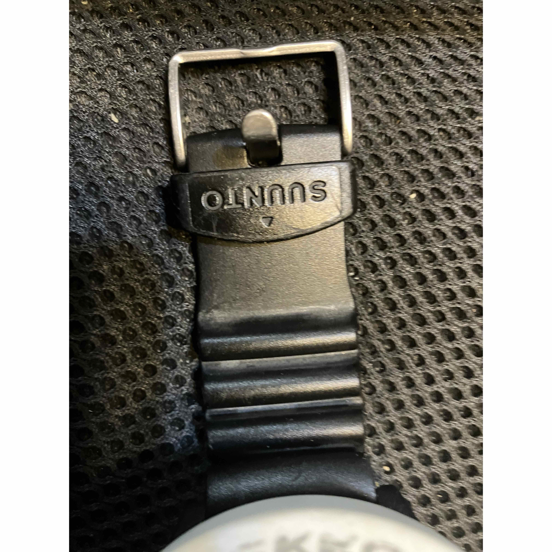 SUUNTO - suunto GEKKO ダイビングコンピュータ 中古 ホワイトの SUUNTO - suunto GEKKO ダイビングコンピュータ 中古 ホワイトの