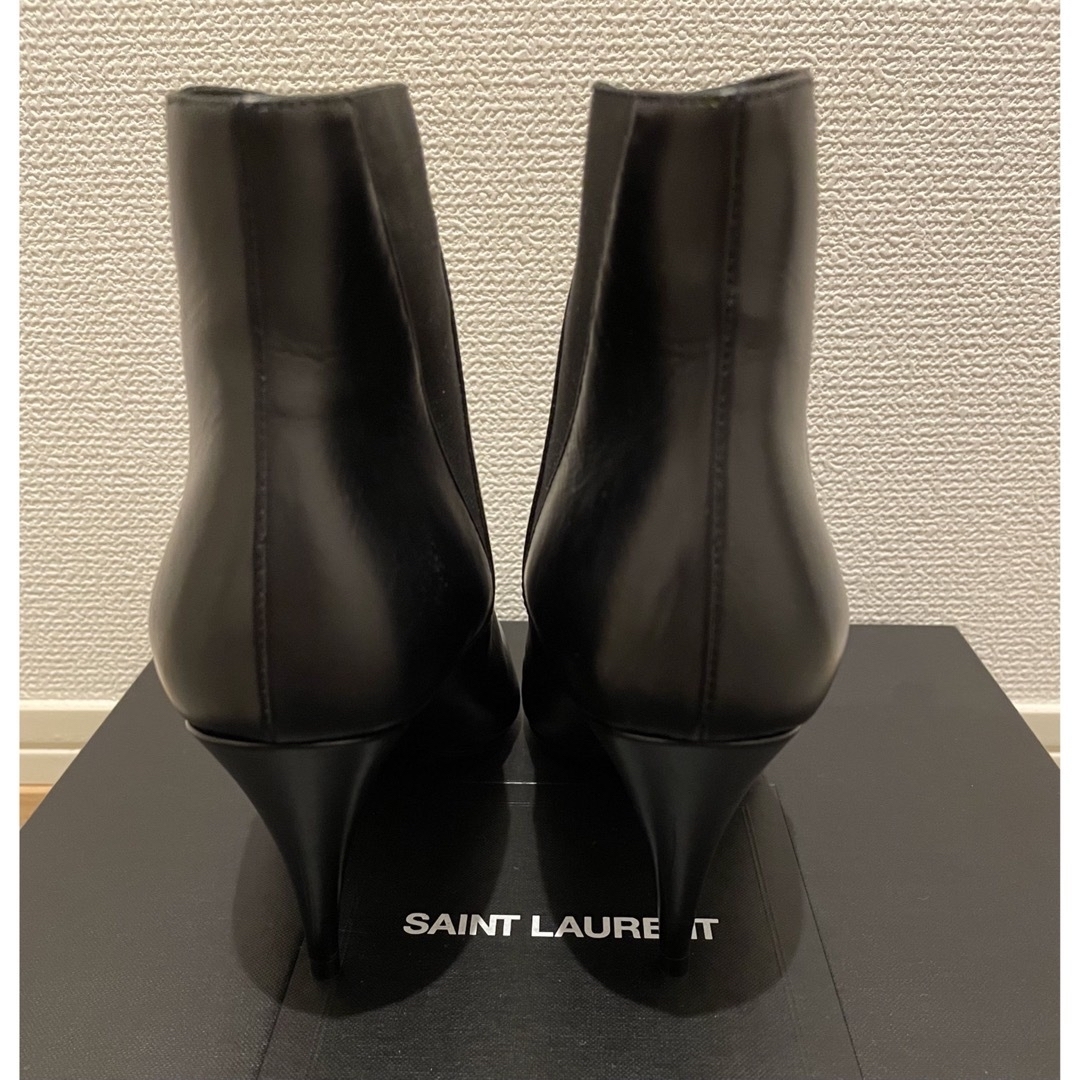 Saint Laurent(サンローラン)のサンローランSaint Laurentサイドゴアショートブーツ36サイズ23 レディースの靴/シューズ(ブーツ)の商品写真