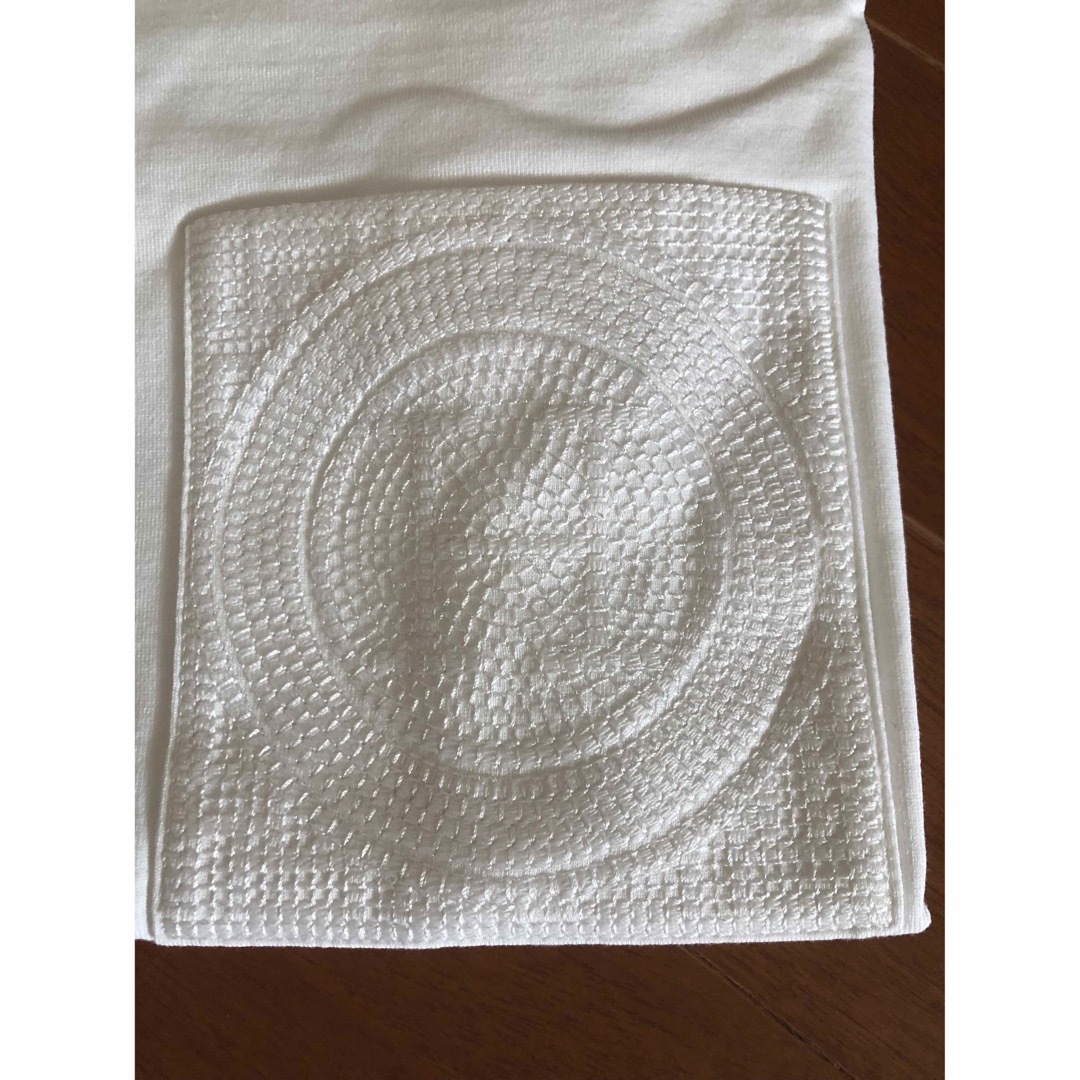 定価86900円　エルメス　Hermes Tシャツ 刺繍入りポケット 新品