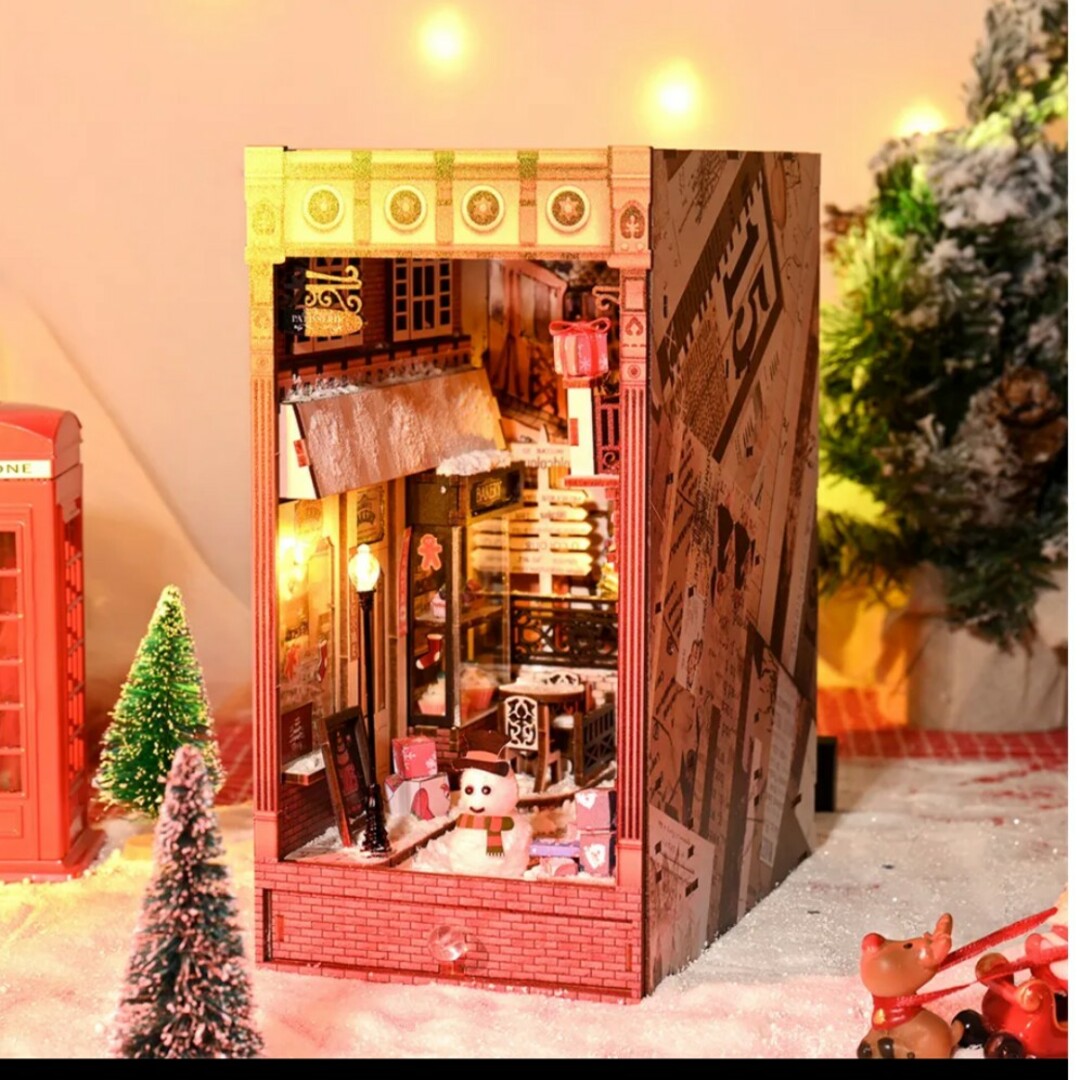 ドールハウス完成品オーダー。ブックエンドクリスマスNO2の通販 by 3