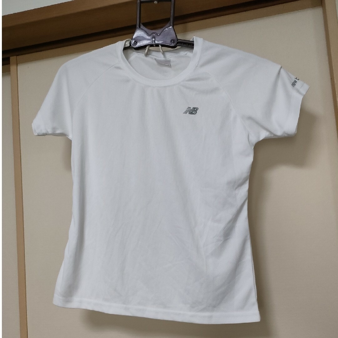 New Balance(ニューバランス)のNBのTシャツ　2枚 レディースのトップス(Tシャツ(半袖/袖なし))の商品写真