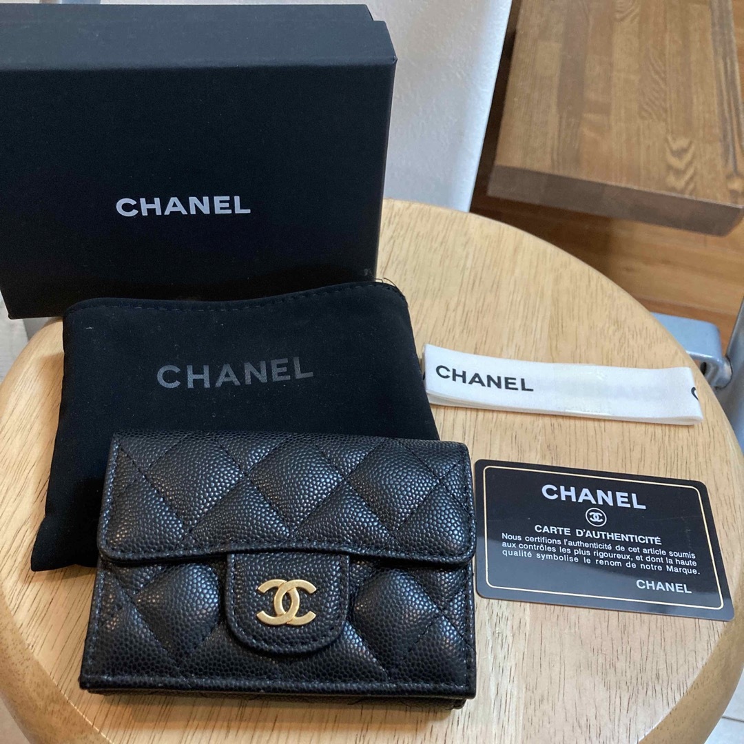 CHANEL  三つ折り財布