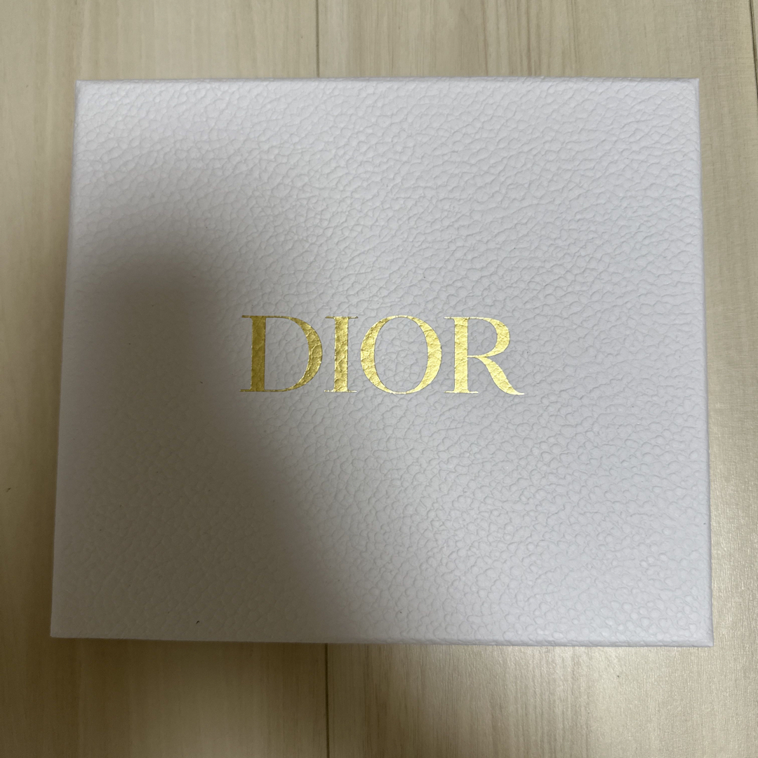Christian Dior(クリスチャンディオール)のDior 空箱　 レディースのバッグ(ショップ袋)の商品写真