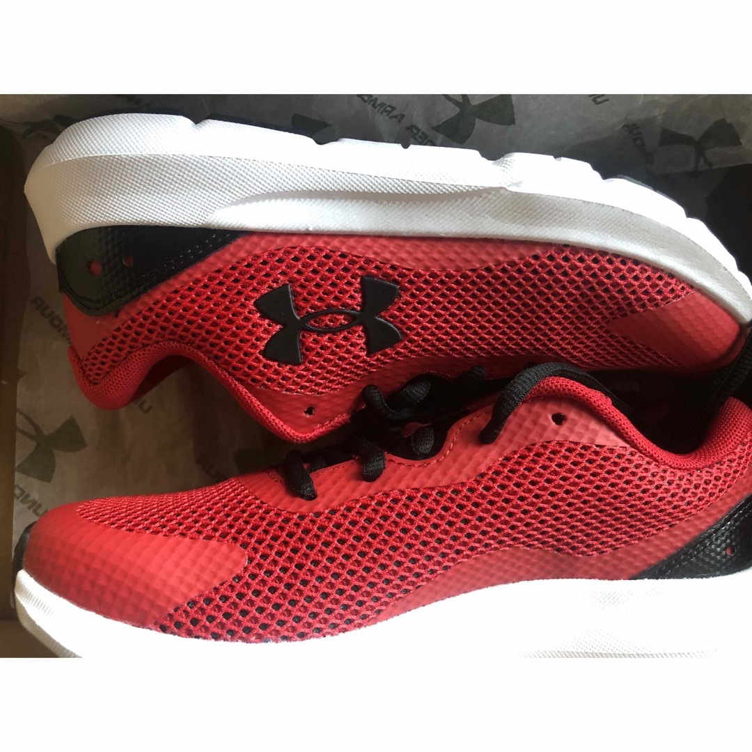 UNDER ARMOUR(アンダーアーマー)の アンダーアーマー　スニーカー　シューズ　 ランニングシューズ　運動靴　スポーツ レディースの靴/シューズ(スニーカー)の商品写真