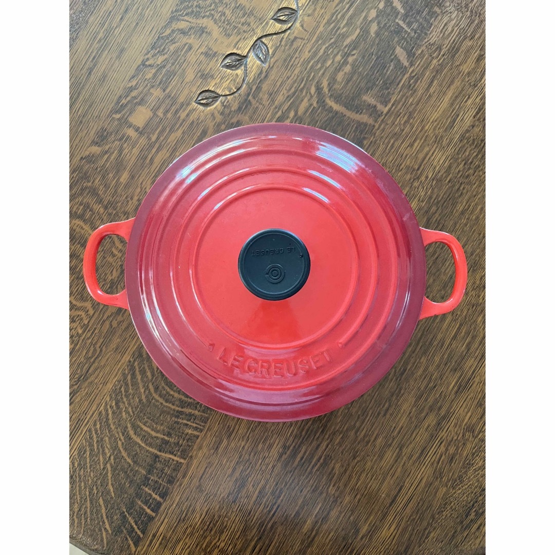 LE CREUSET(ルクルーゼ)のル・クルーゼ(Le Creuset)  両手鍋  20 cm インテリア/住まい/日用品のキッチン/食器(鍋/フライパン)の商品写真