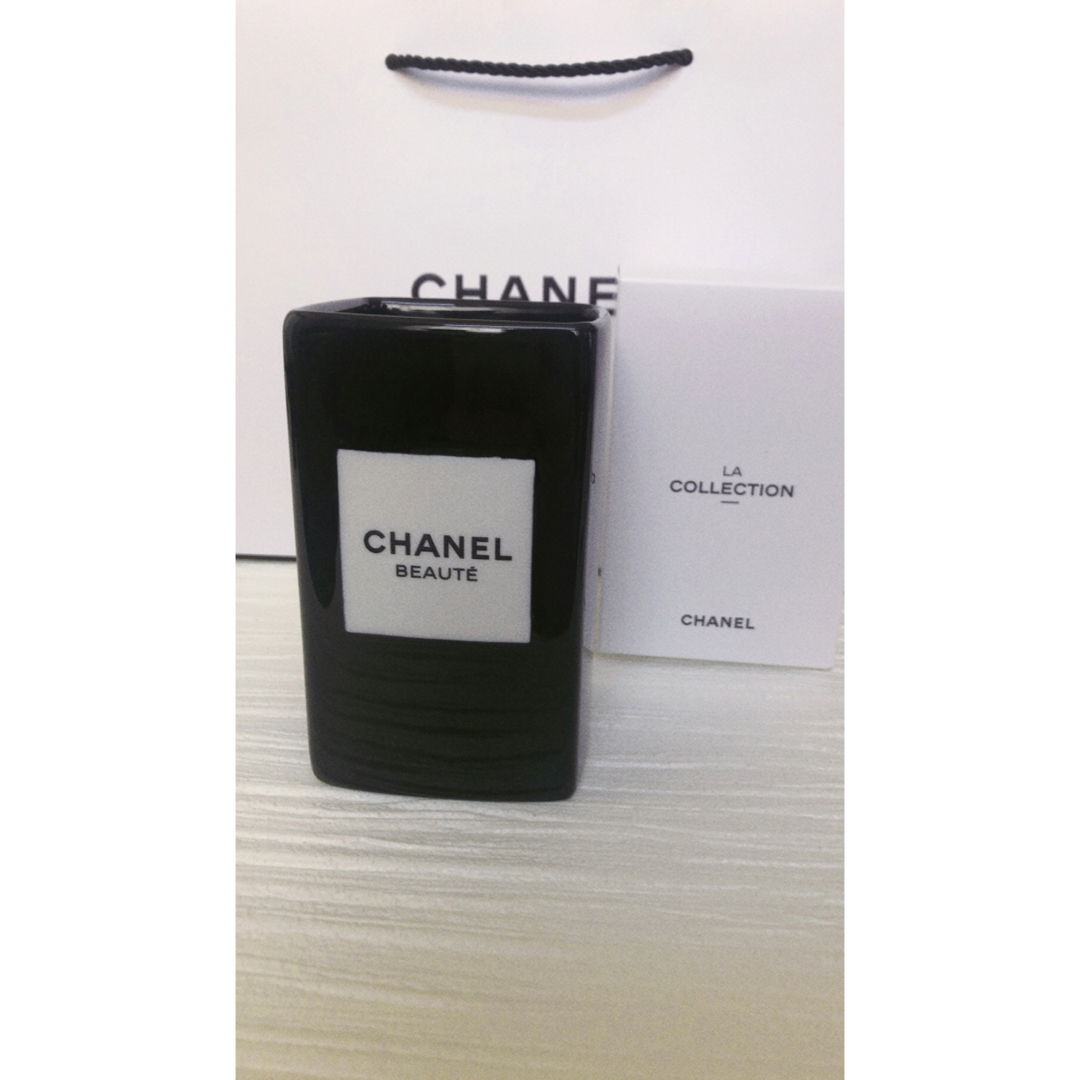 CHANELブラシポット 1