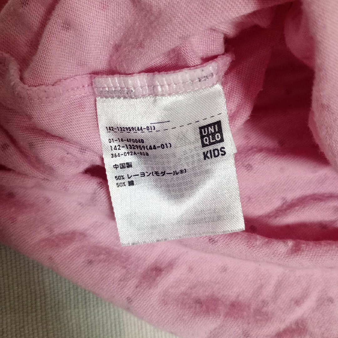 UNIQLO(ユニクロ)の140◆ユニクロ◆タートルネック長袖Tシャツ◆ピンクドット キッズ/ベビー/マタニティのキッズ服女の子用(90cm~)(Tシャツ/カットソー)の商品写真