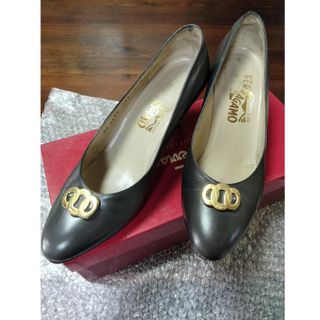 サルヴァトーレフェラガモ(Salvatore Ferragamo)のフェラガモ　パンプス　7D　24.5cmくらい(ハイヒール/パンプス)