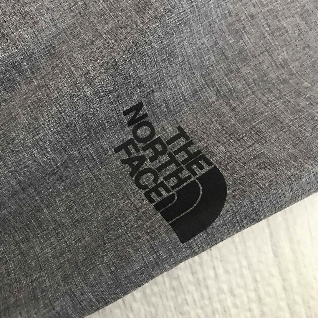 THE NORTH FACE(ザノースフェイス)のザ・ノースフェイス バーブ 七分丈ショーツ/ハーフパンツ　グレー　M レディースのパンツ(ハーフパンツ)の商品写真