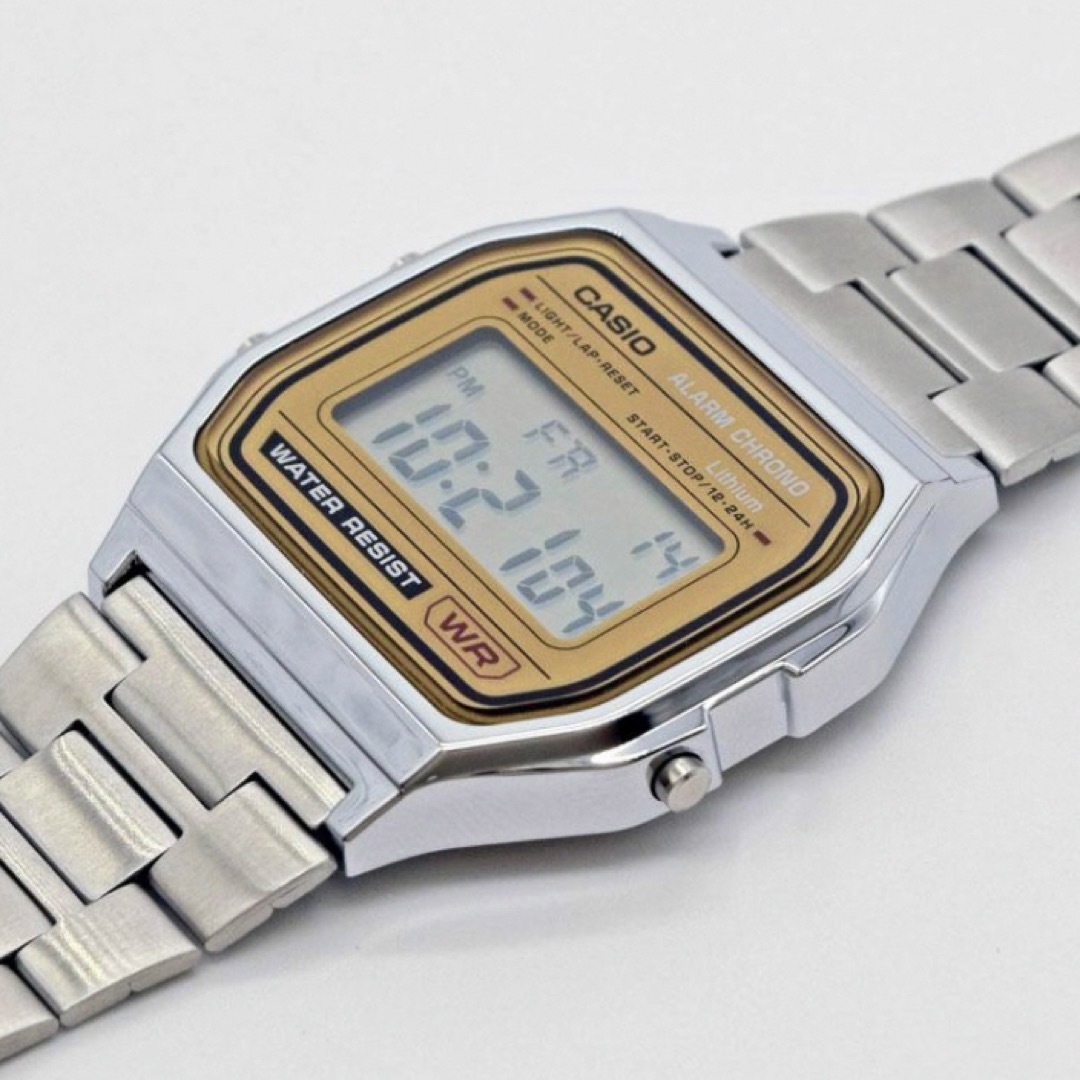 CASIO カシオ　チープカシオ　チプカシ　ステンレス　シルバー　あいみょん メンズの時計(腕時計(デジタル))の商品写真