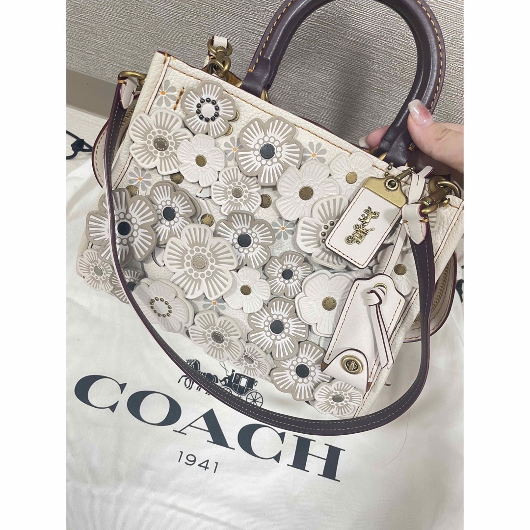 COACH ティーローズ ローグ25 ハンドバッグ