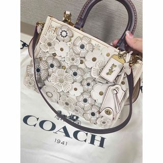 コーチ(COACH)のCOACH ティーローズ ローグ25 ハンドバッグ (ハンドバッグ)