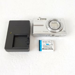 オリンパス(OLYMPUS)のOLYMPUS CAMEDIA FE-240 SILVER 美品　デジタルカメラ(コンパクトデジタルカメラ)