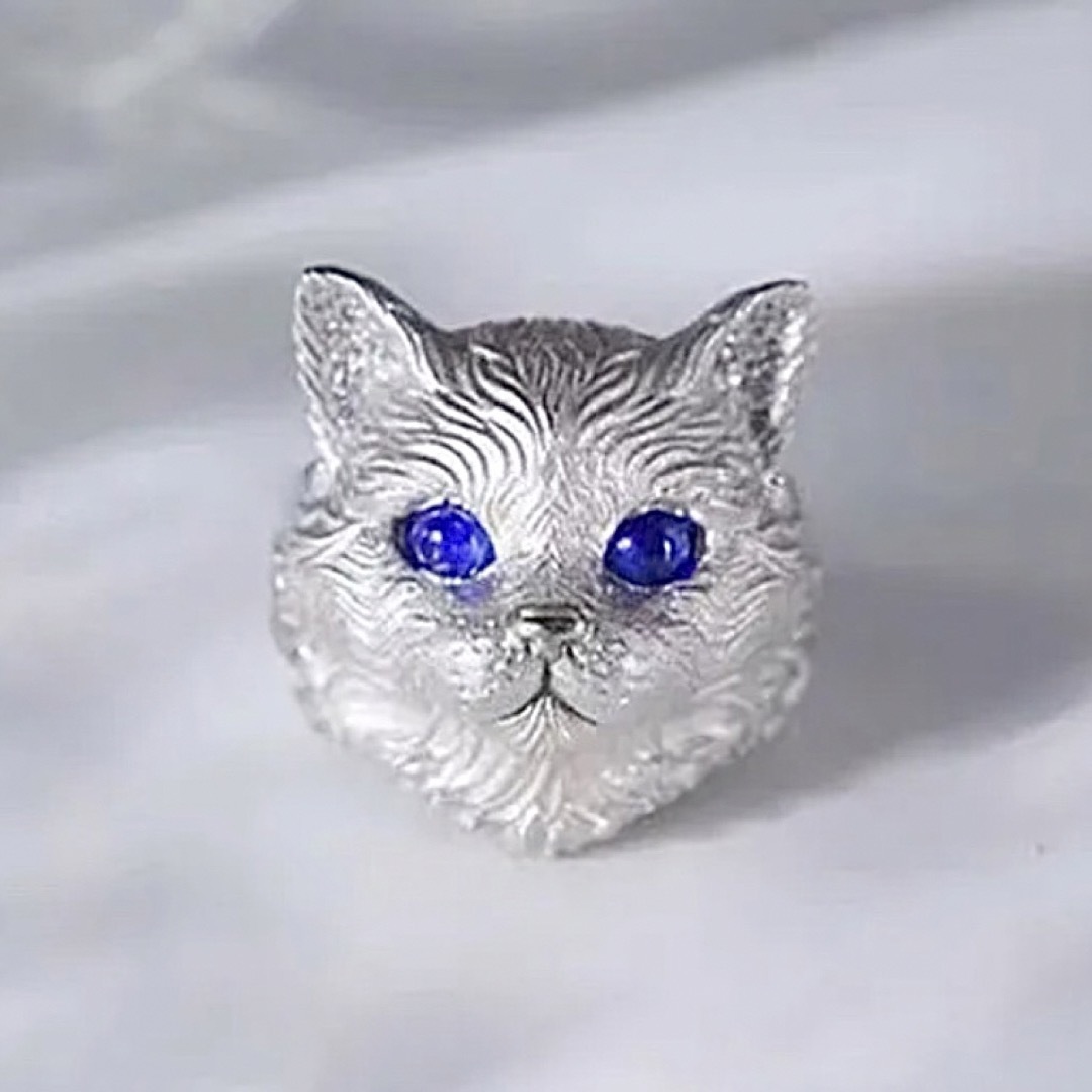 猫シルバーリング 指輪 サファイアブルー ねこモチーフ キャット ラインストーン | フリマアプリ ラクマ