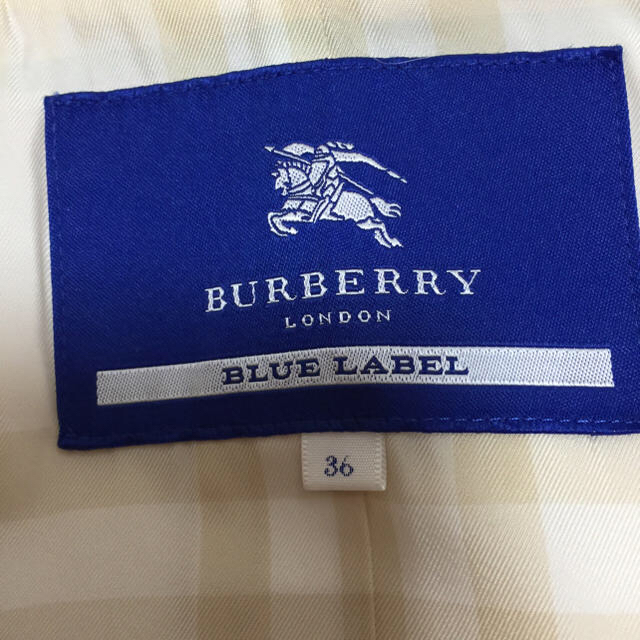 BURBERRY(バーバリー)の美品 バーバリー ブルーレーベル コート ベルト付き レディースのジャケット/アウター(ロングコート)の商品写真