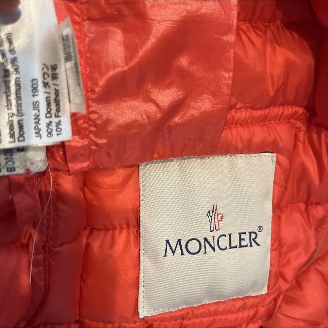 MONCLER(モンクレール)の期間限定お値下げ！モンクレール3Tダウン　赤色 キッズ/ベビー/マタニティのキッズ服女の子用(90cm~)(コート)の商品写真