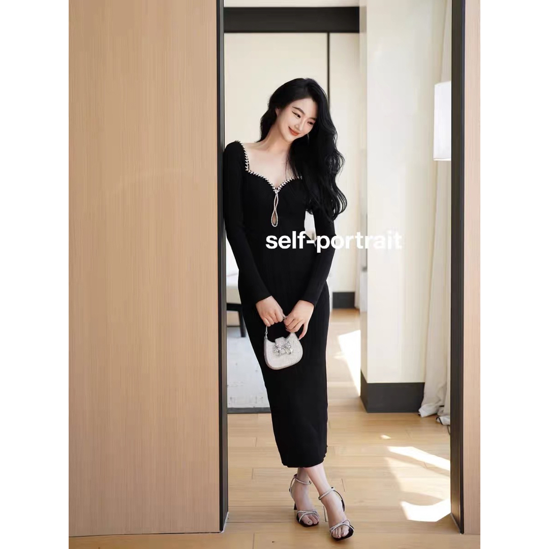 ❤️正規品Selfportrait23新作新品タグ付き☆黒 長袖ロング ❤️正規品Selfportrait23新作新品タグ付き☆黒 長袖ロング