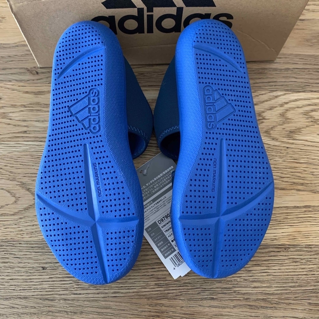 adidas(アディダス)の新品 アディダス サンダル 19.5cm ブルー キッズ/ベビー/マタニティのキッズ靴/シューズ(15cm~)(サンダル)の商品写真