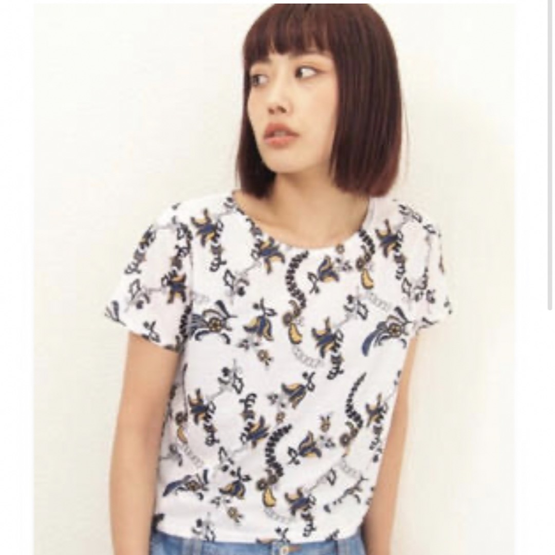 MURUA(ムルーア)のMURUA ペイズリーフラワーTシャツ レディースのトップス(Tシャツ(半袖/袖なし))の商品写真