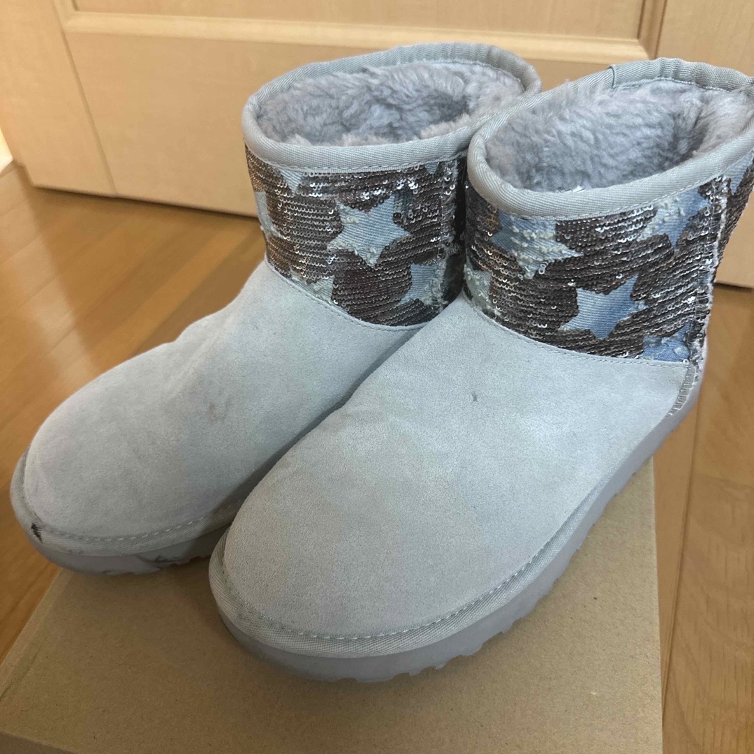 UGG(アグ)のUGG レディースの靴/シューズ(ブーツ)の商品写真