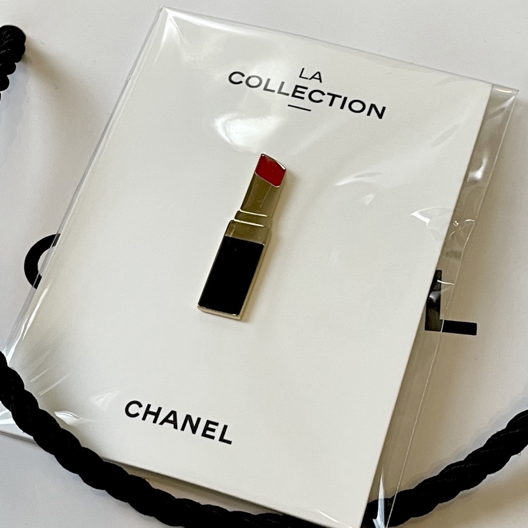 CHANEL(シャネル)のCHANELピンバッチ エンタメ/ホビーのアニメグッズ(バッジ/ピンバッジ)の商品写真