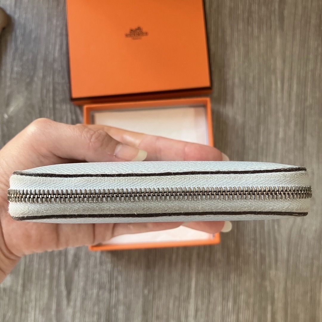 Hermes(エルメス)のHERMES シルクイン コンパクト ヴォーエプソン レディースのファッション小物(財布)の商品写真