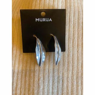 ムルーア(MURUA)のMURUA リーフモチーフデザインピアス(ピアス)