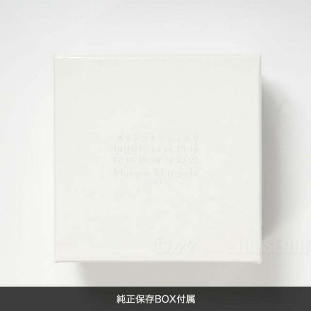 Maison Martin Margiela(マルタンマルジェラ)の【新品未使用】 Maison Margiela メゾン マルジェラ ブレスレット アクセサリー Logo cuff ロゴカフ シルバー SM1UY0066SV0158 【01/PALLADIO BURATTATO】 レディースのアクセサリー(ブレスレット/バングル)の商品写真