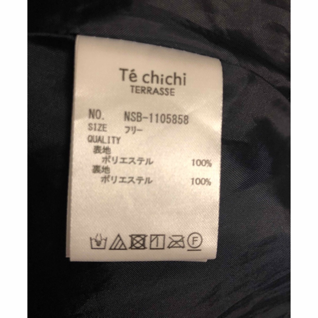 Techichi(テチチ)の黒フラワー　ロングワンピース レディースのワンピース(ロングワンピース/マキシワンピース)の商品写真